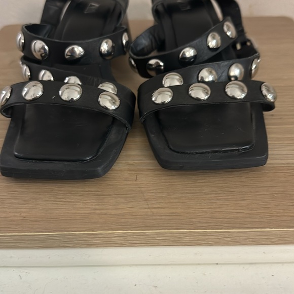 Zara EUC Block Heel Leatherwith Metal Stud Sandals - Picture 7 of 13